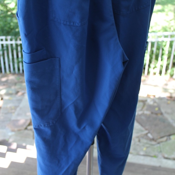 Figs Technical Collection Thread for Threads Blue Size Large L- Medical Scrubs - Picture 9 of 9